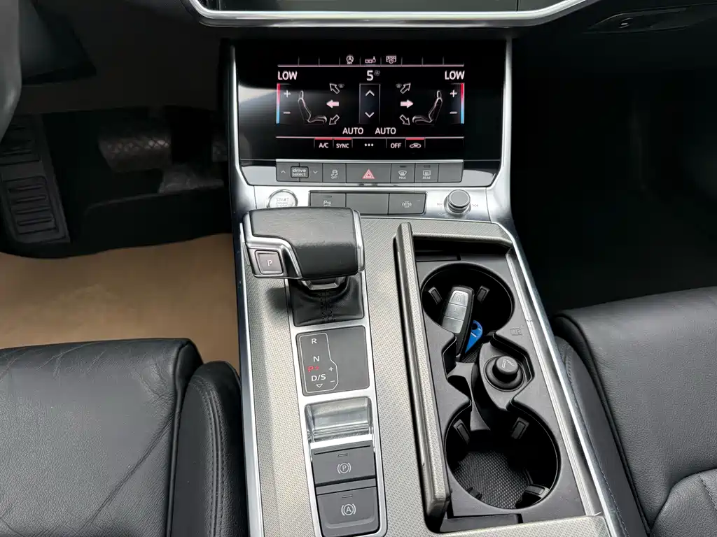 Audi A6L — миниатюра 15