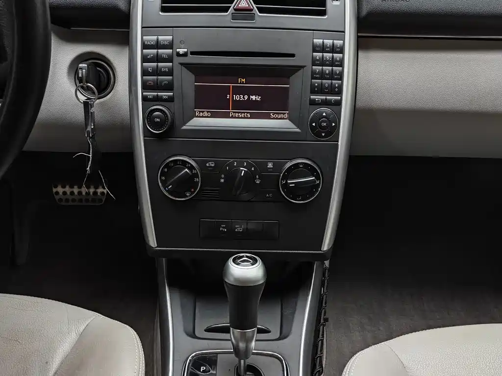 Mercedes-Benz B-Class — миниатюра 13