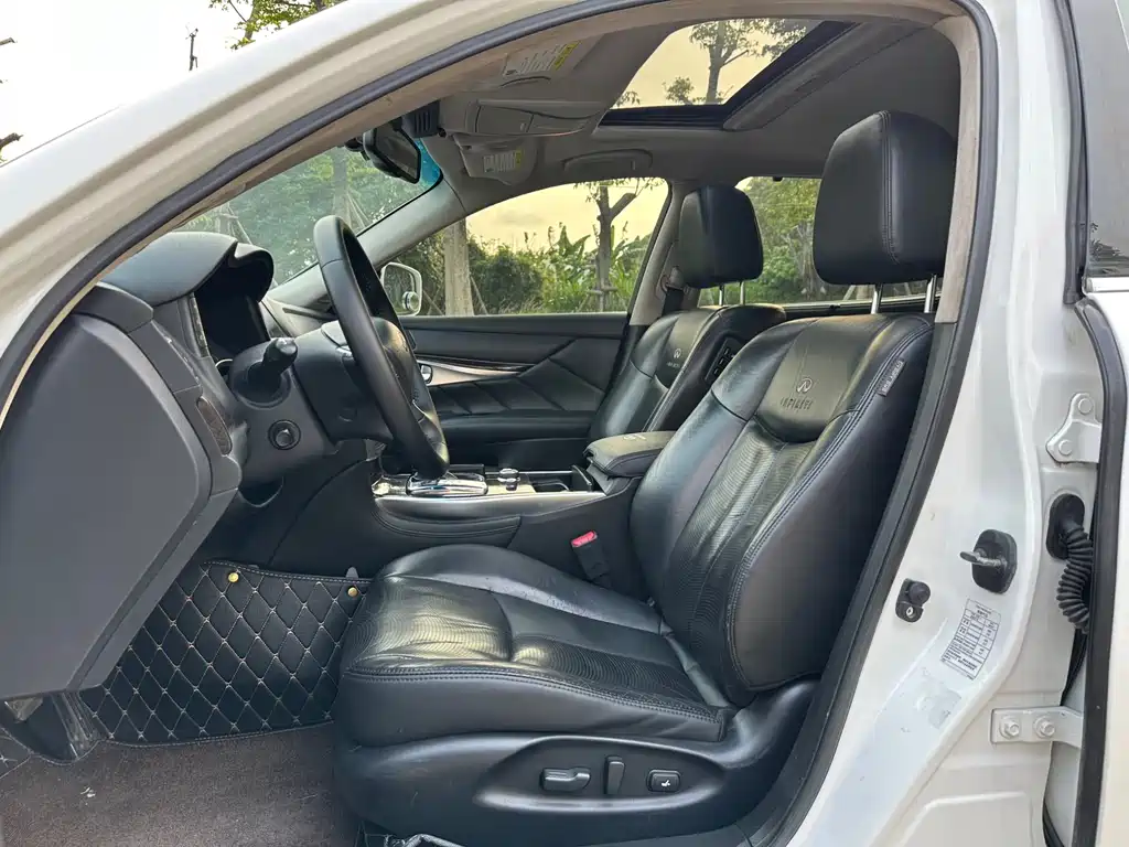 Infiniti M 2012 M25L