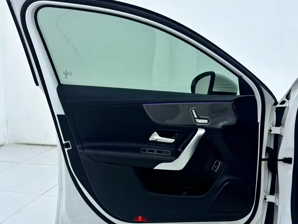 Mercedes-Benz A-Class — миниатюра 15