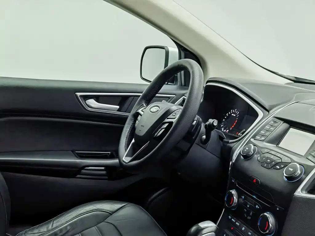 Ford Edge — миниатюра 22