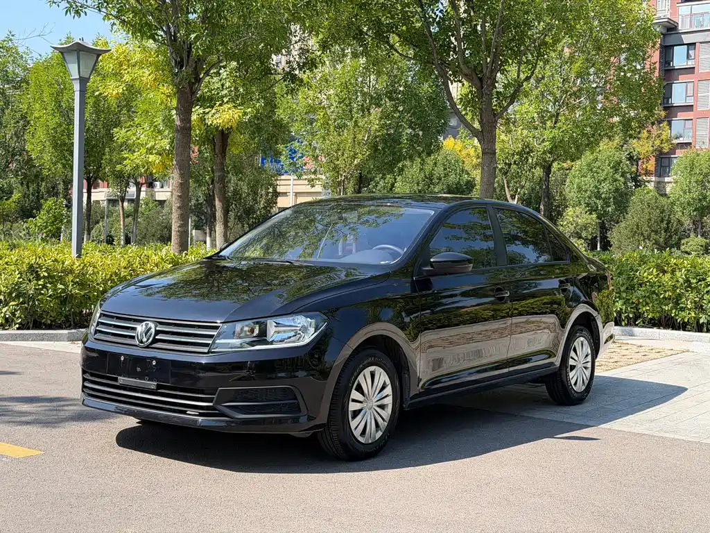 Volkswagen Santana — миниатюра 2