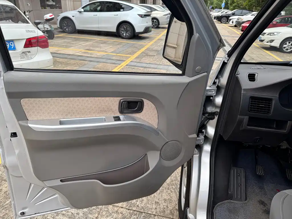 Wuling Rongguang Mini Truck — миниатюра 15