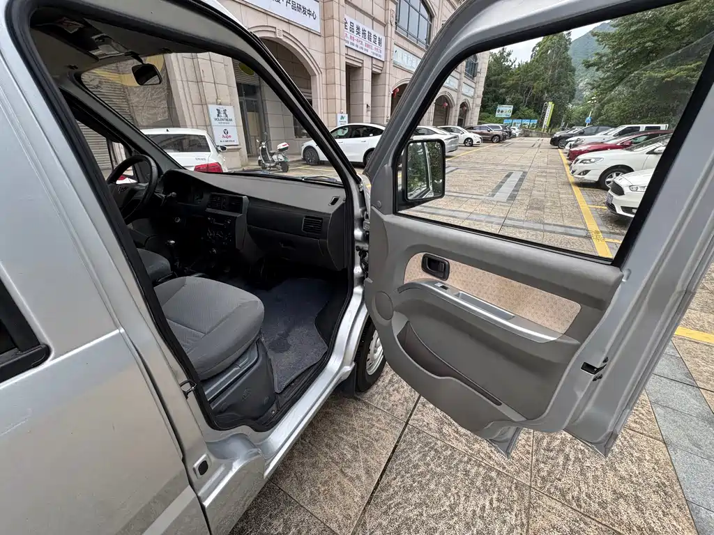 Wuling Rongguang Mini Truck — миниатюра 13