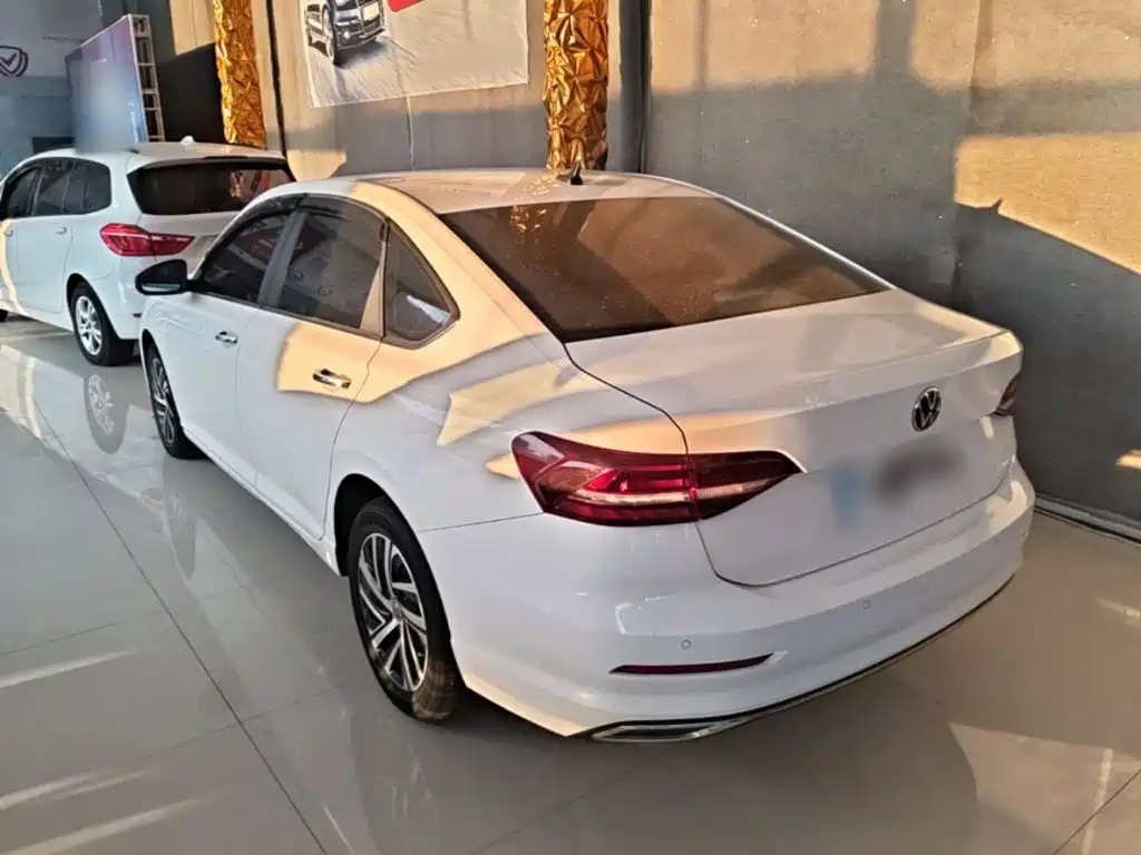 Volkswagen Lavida — миниатюра 5