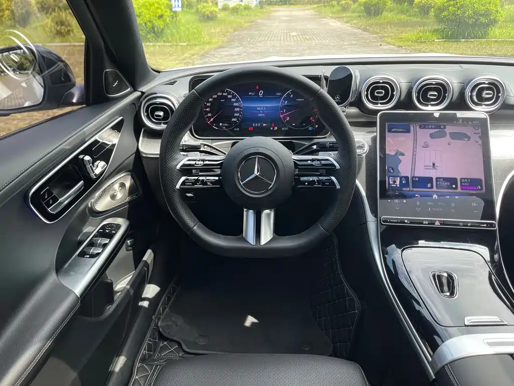 Mercedes-Benz C-Class — миниатюра 16