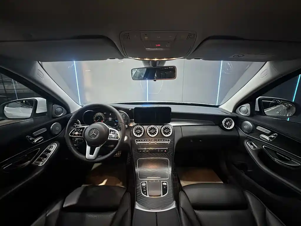 Mercedes-Benz C-Class — миниатюра 9