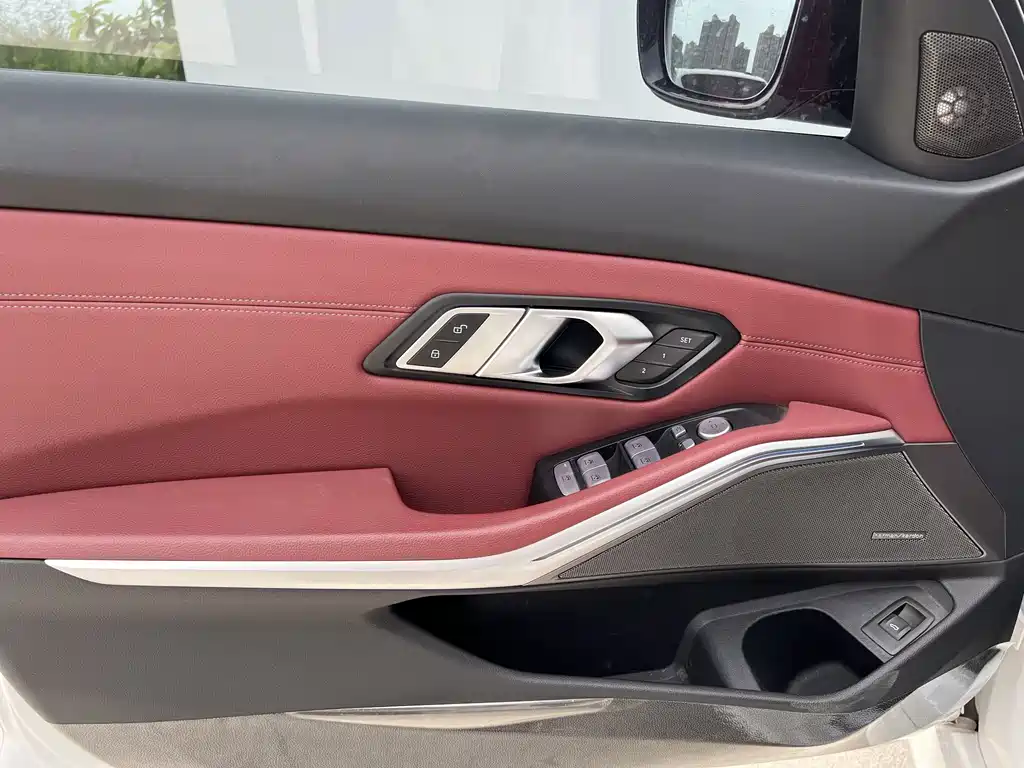 BMW 3 Series — миниатюра 14