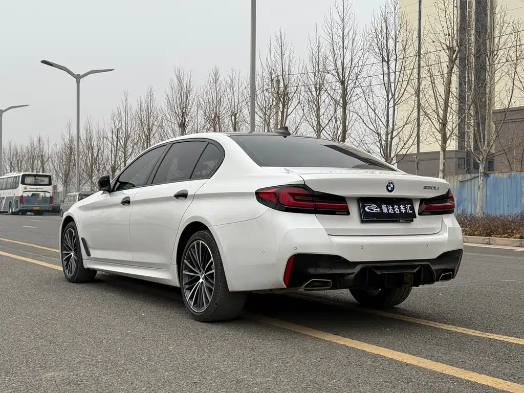 BMW 5 SERIES