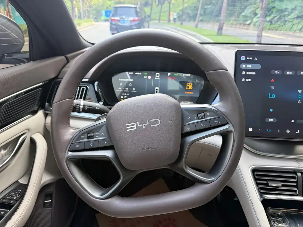 BYD PLUS New Energy — миниатюра 22