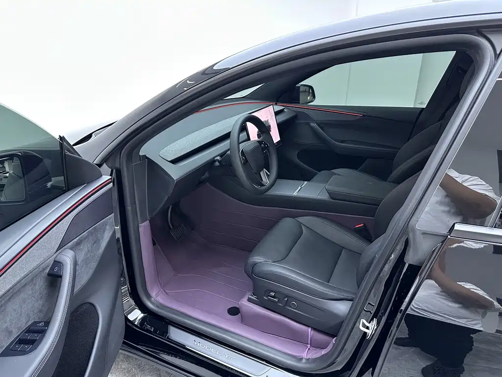 Tesla Model Y L — миниатюра 16