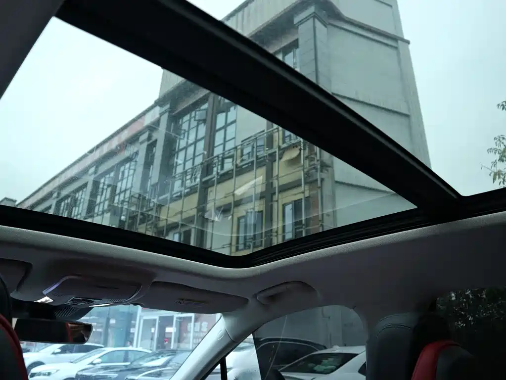 Hongqi Hongqi HS3 — миниатюра 11