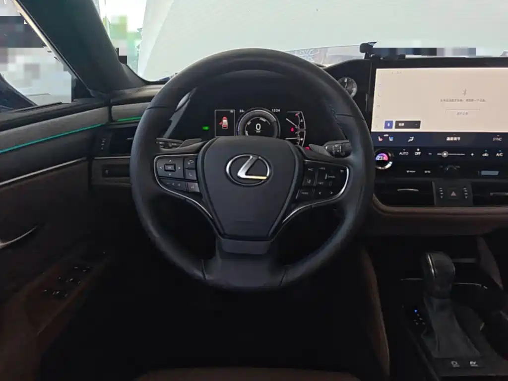 Lexus ES — миниатюра 11