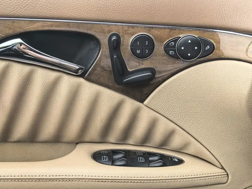 Mercedes-Benz E-Class — миниатюра 15