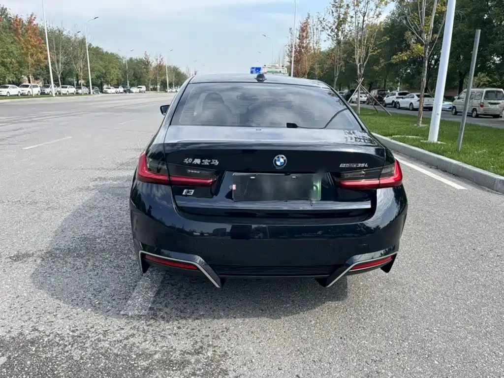 BMW i3 — миниатюра 13