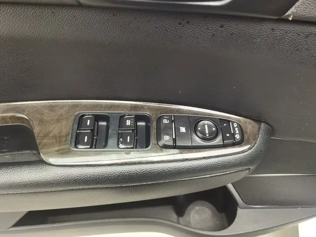 Kia K5 — миниатюра 9