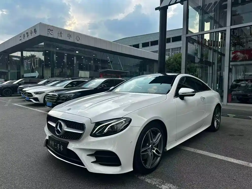 Mercedes-Benz E-Class (Import) — миниатюра 4