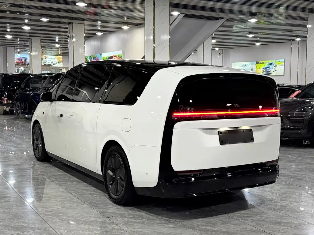 Li Auto Li MEGA — миниатюра 14