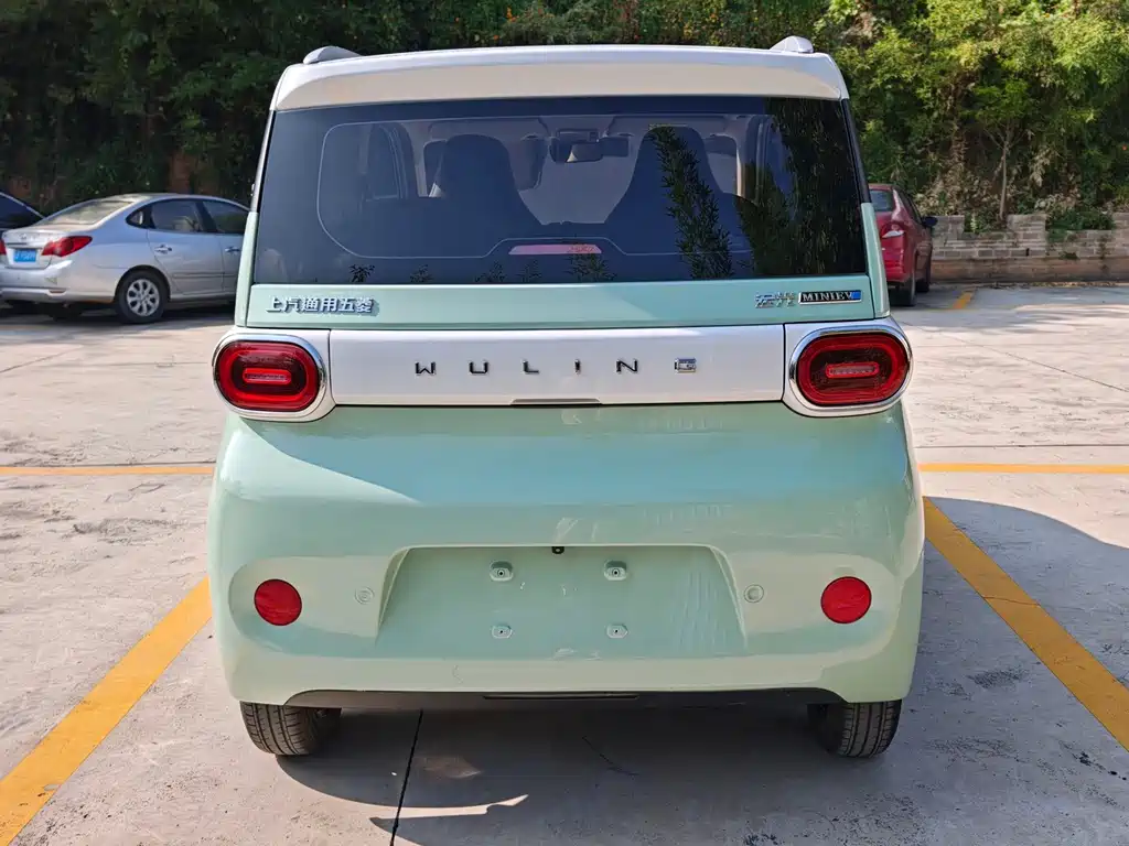 Wuling MINIEV — миниатюра 7