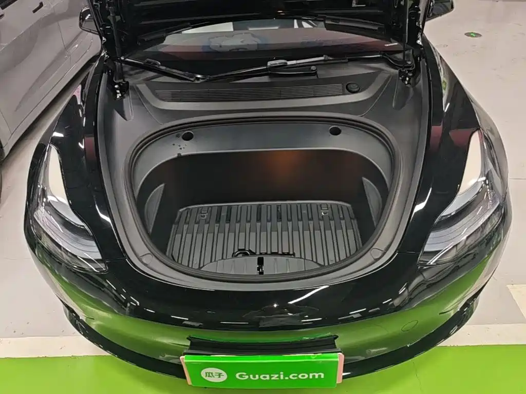Tesla Model 3 — миниатюра 20