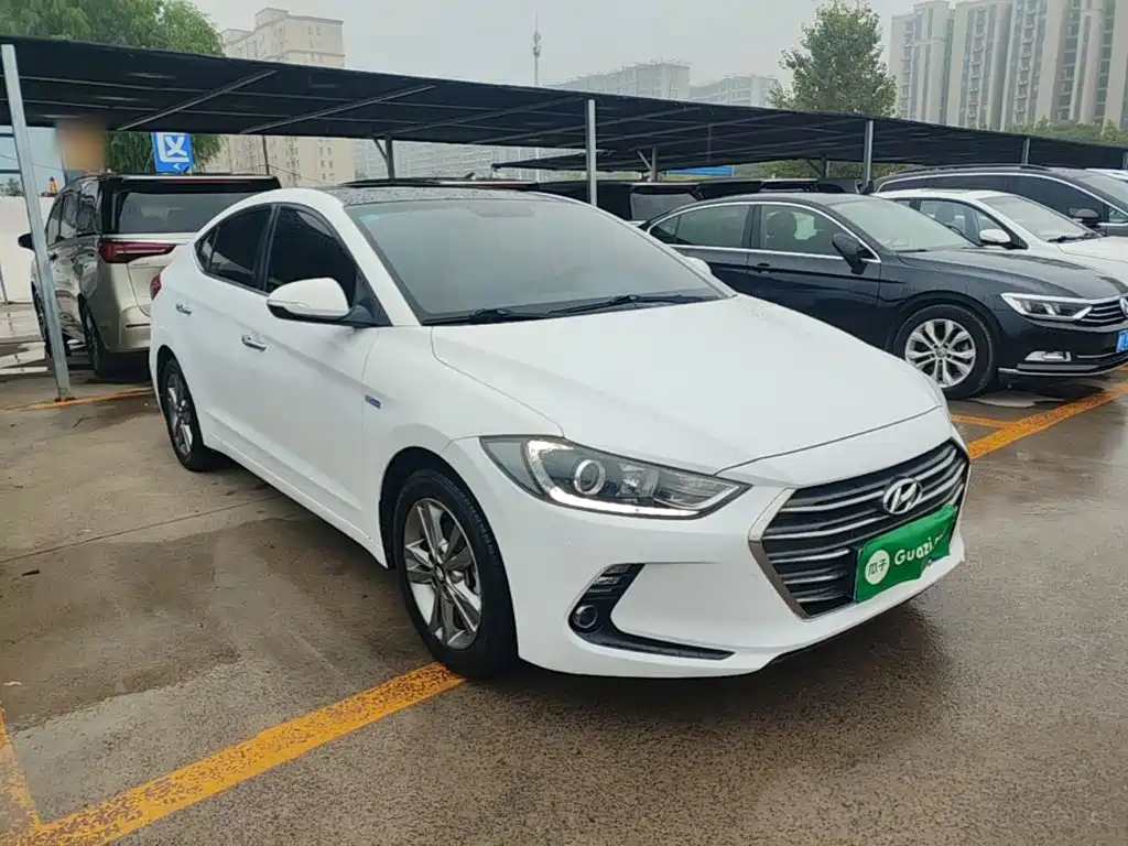 Hyundai Elantra — миниатюра 4