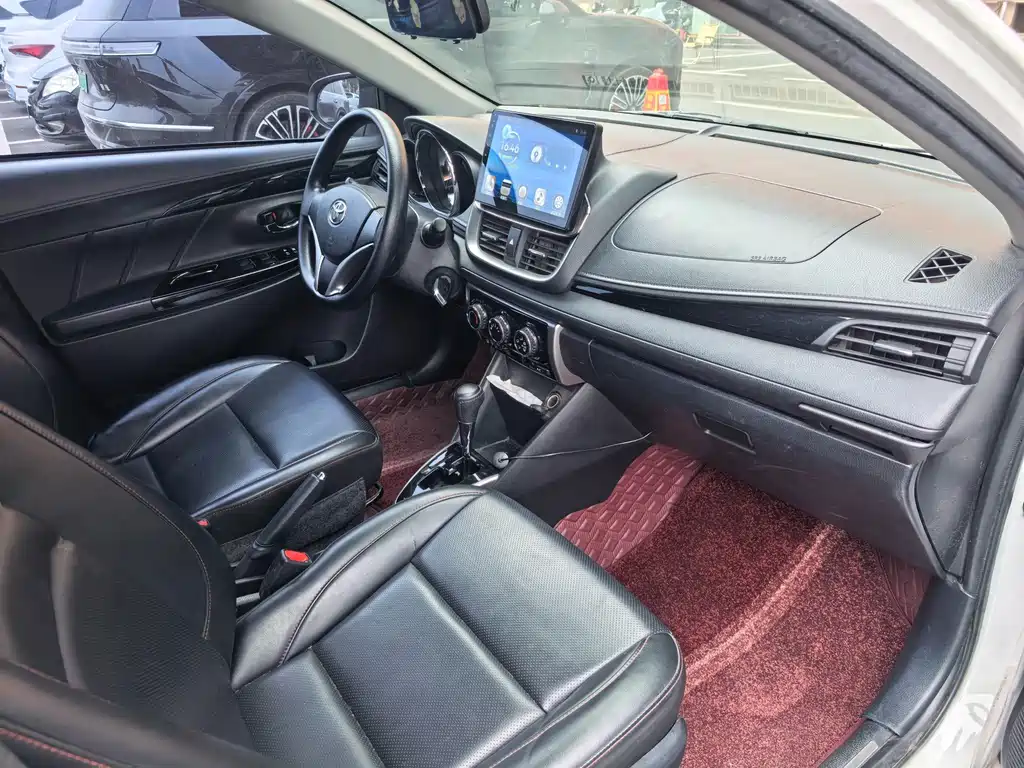Toyota Yaris L — миниатюра 4