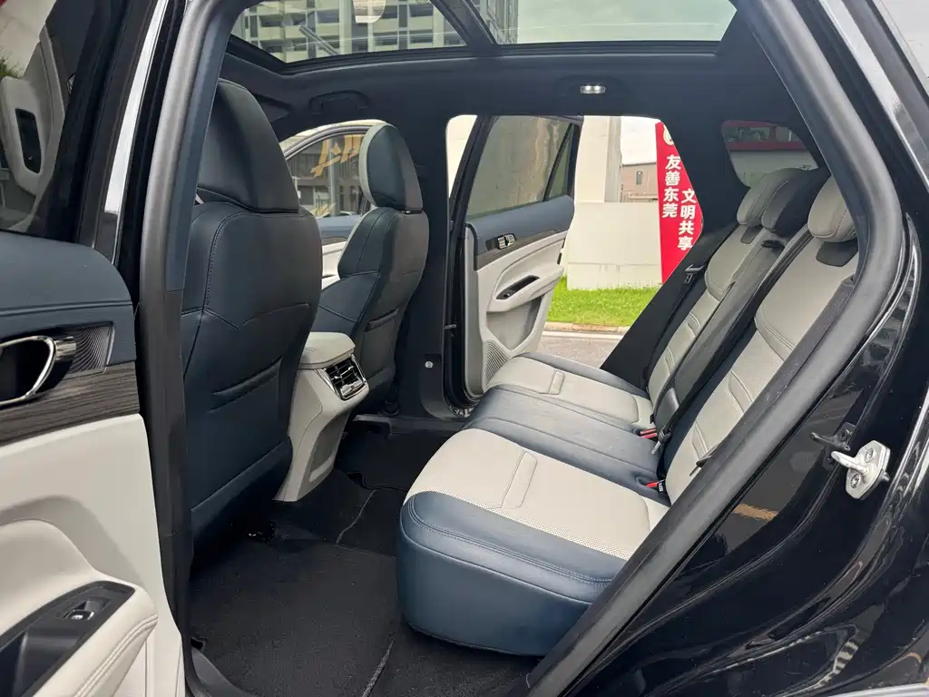 Ford Equator Sport — миниатюра 6
