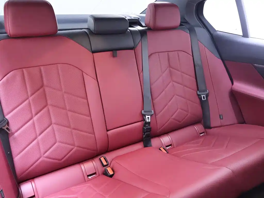 BMW 5 Series (Import) — миниатюра 23