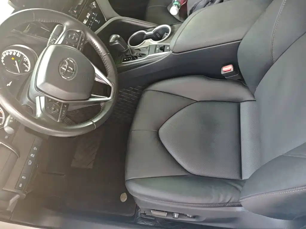 Toyota Camry — миниатюра 16