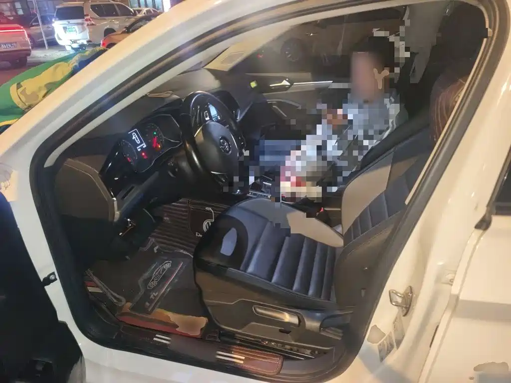 Volkswagen Sagitar — миниатюра 16