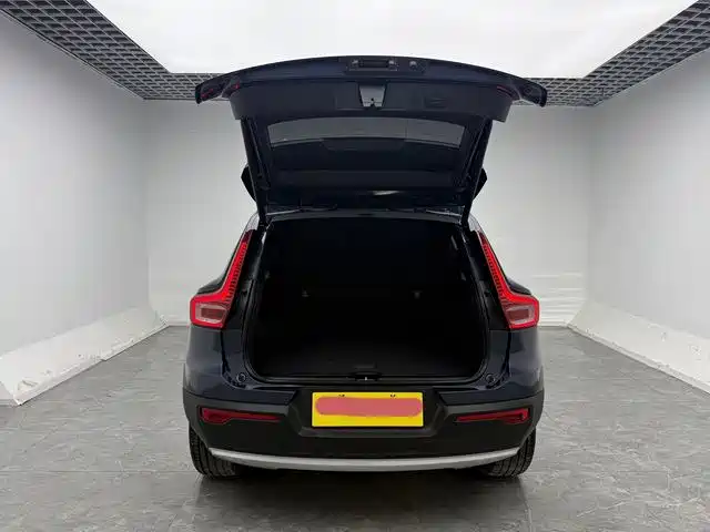 Volvo XC40 — миниатюра 2