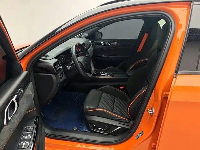 Lynk & Co 02 Hatchback — миниатюра 9