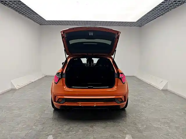 Lynk & Co 02 Hatchback — миниатюра 16