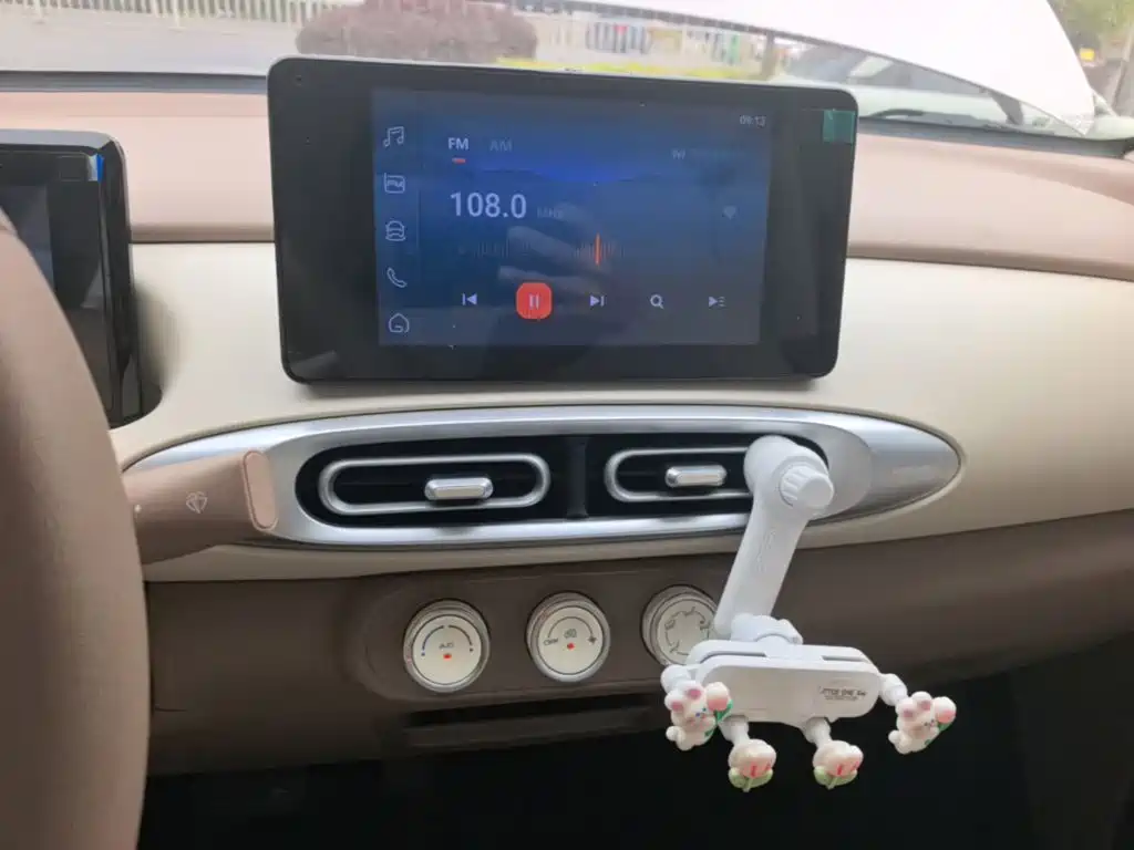 Wuling MINIEV — миниатюра 13
