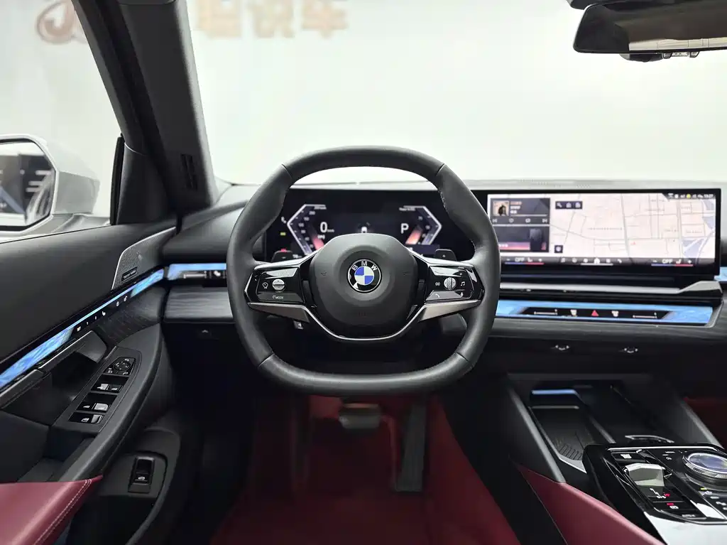 BMW 5 Series — миниатюра 3