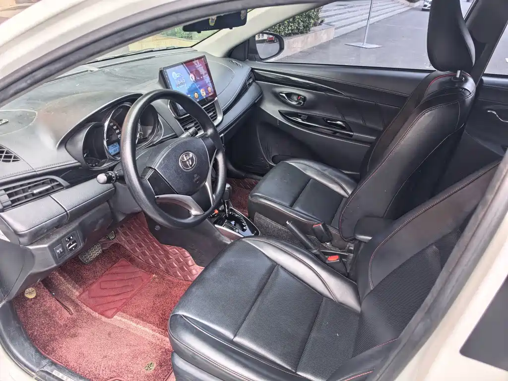Toyota Yaris L — миниатюра 6
