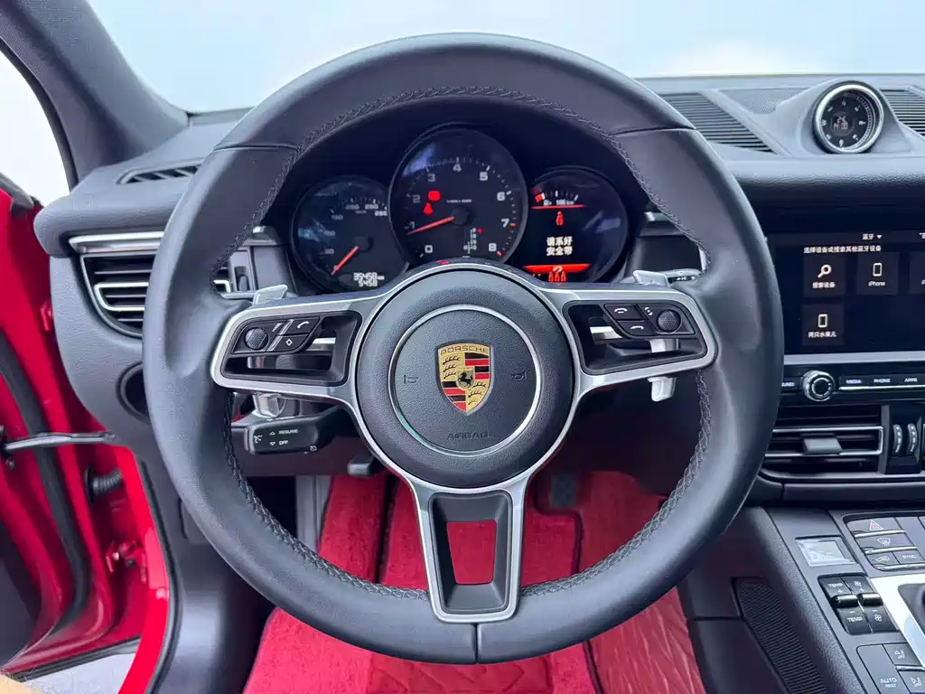 Porsche Macan — миниатюра 5