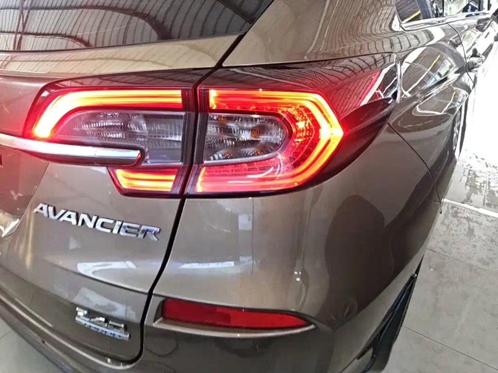Honda Avancier — миниатюра 8