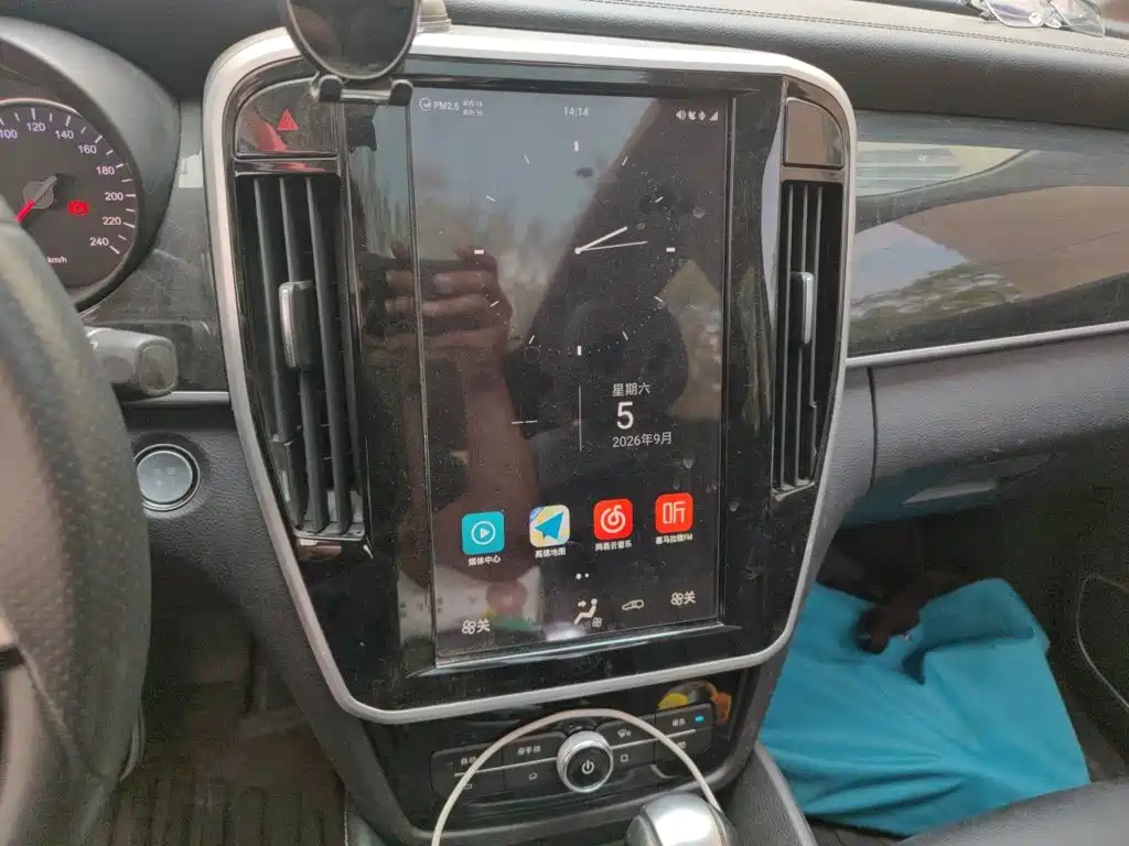 BYD MAX — миниатюра 14