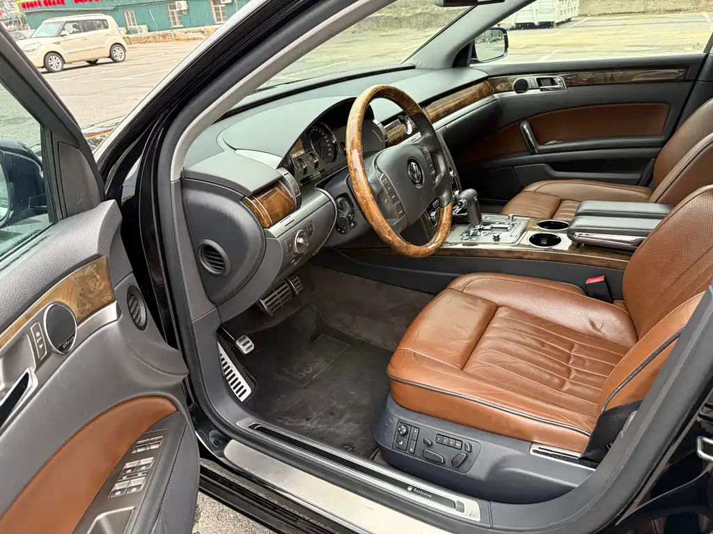 Volkswagen Phaeton — миниатюра 8