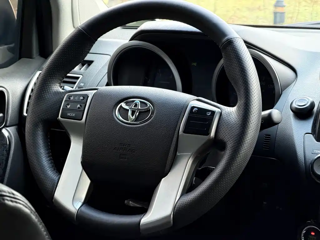 Toyota Prado — миниатюра 12