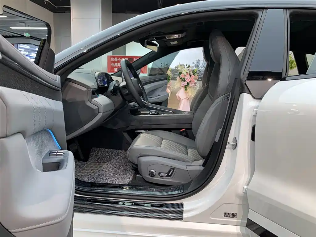 ZEEKR EXTREME KRYPTON 001