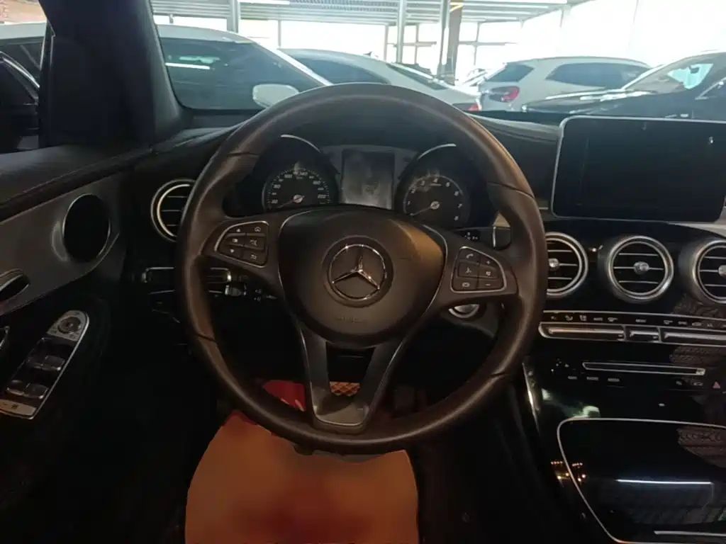 Mercedes-Benz GLC — миниатюра 11