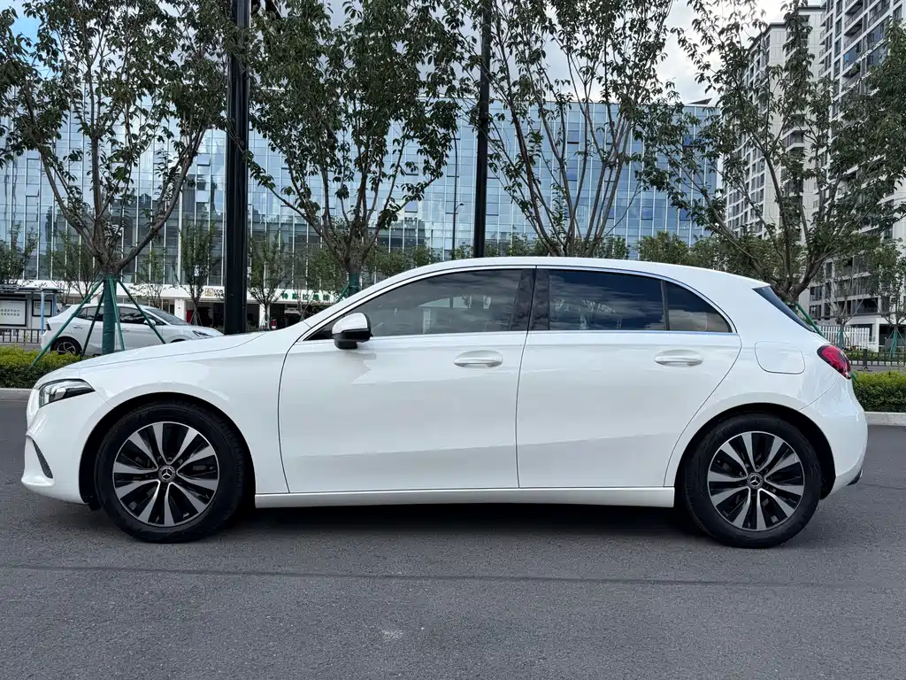 Mercedes-Benz A-Class (Import) — миниатюра 4