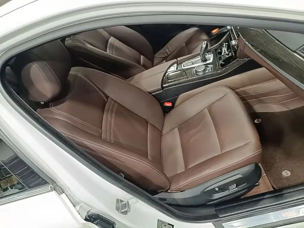 BMW 5 Series — миниатюра 25