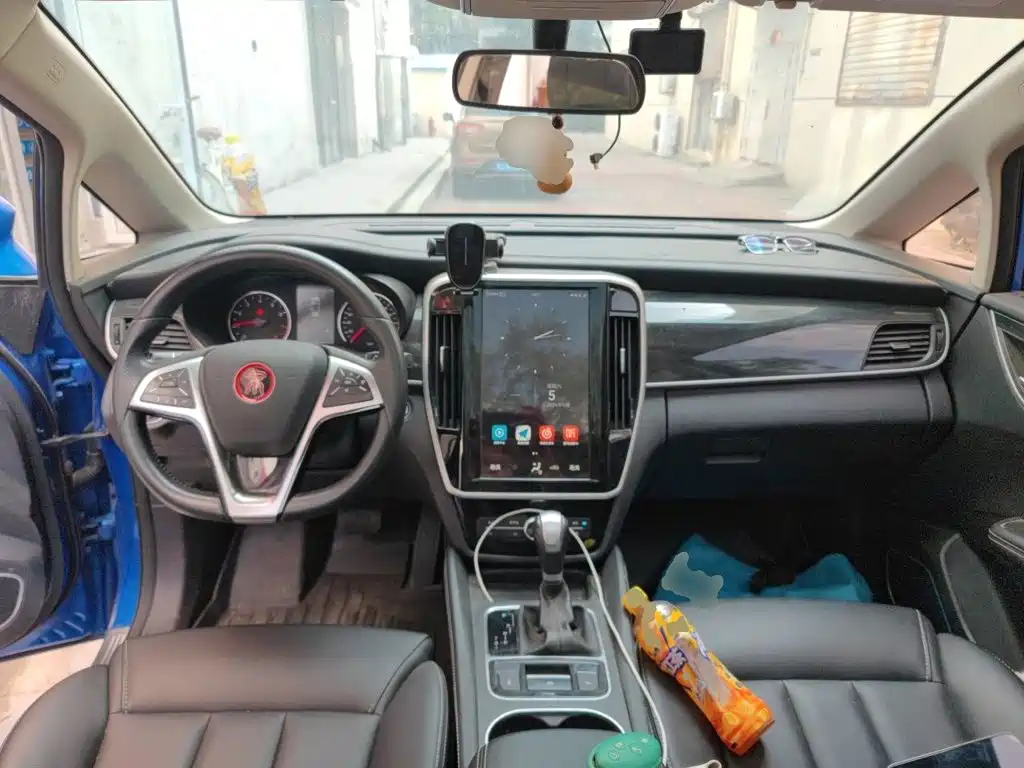 BYD MAX — миниатюра 10