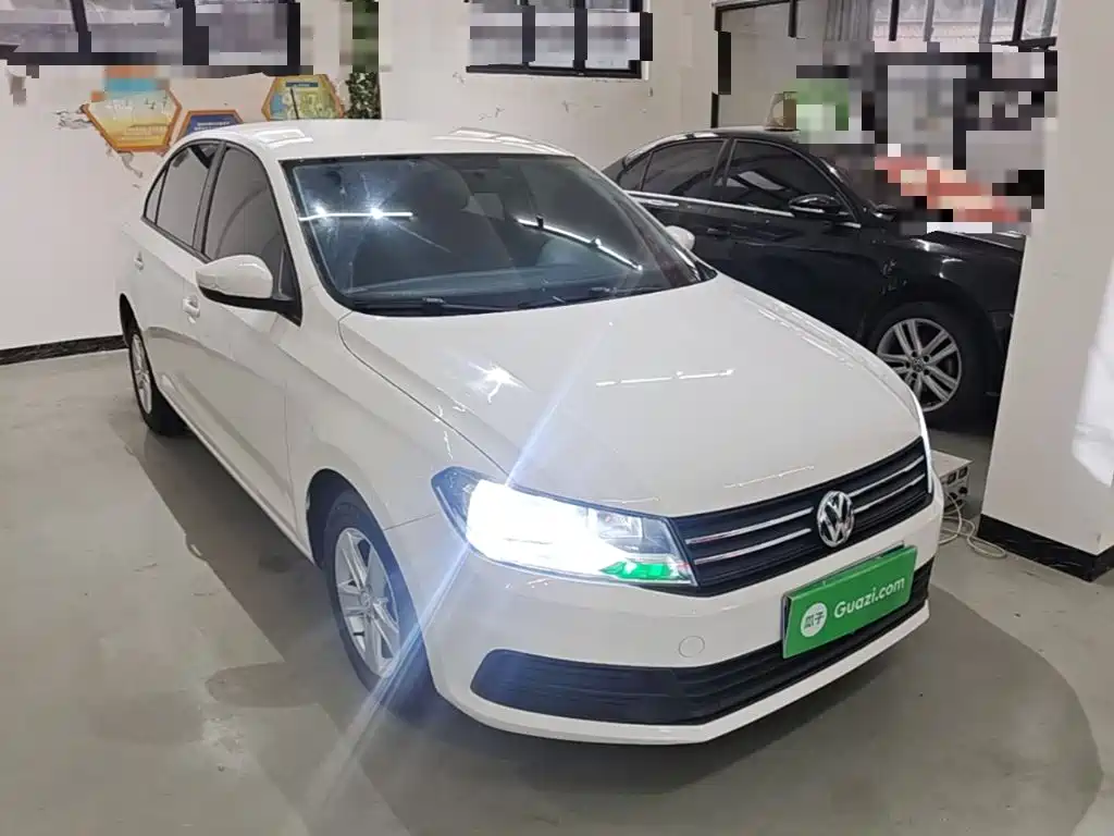 Volkswagen Santana — миниатюра 4