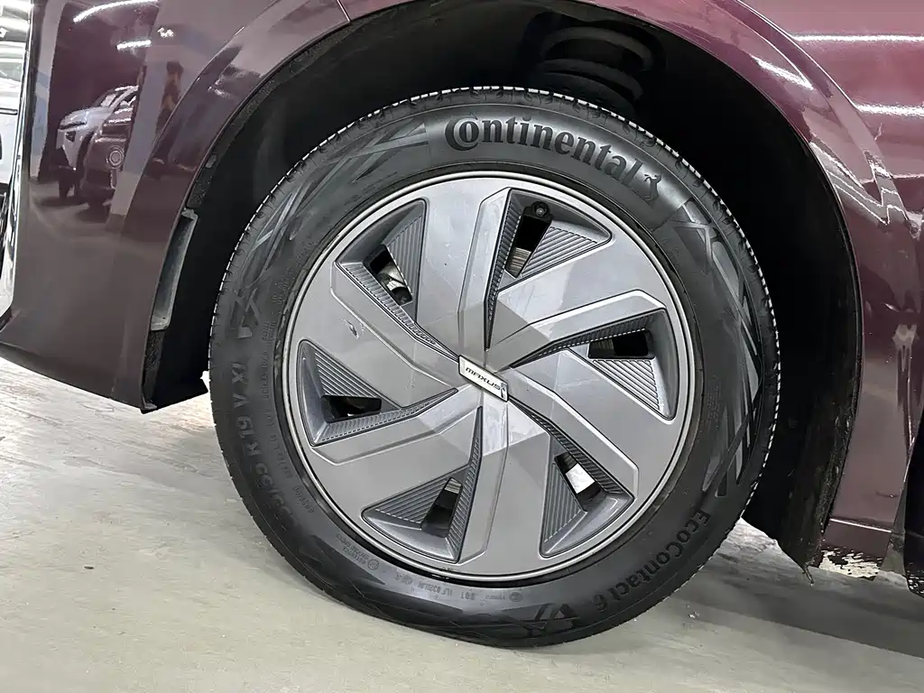 SAIC MAXUS EVERYONE 9