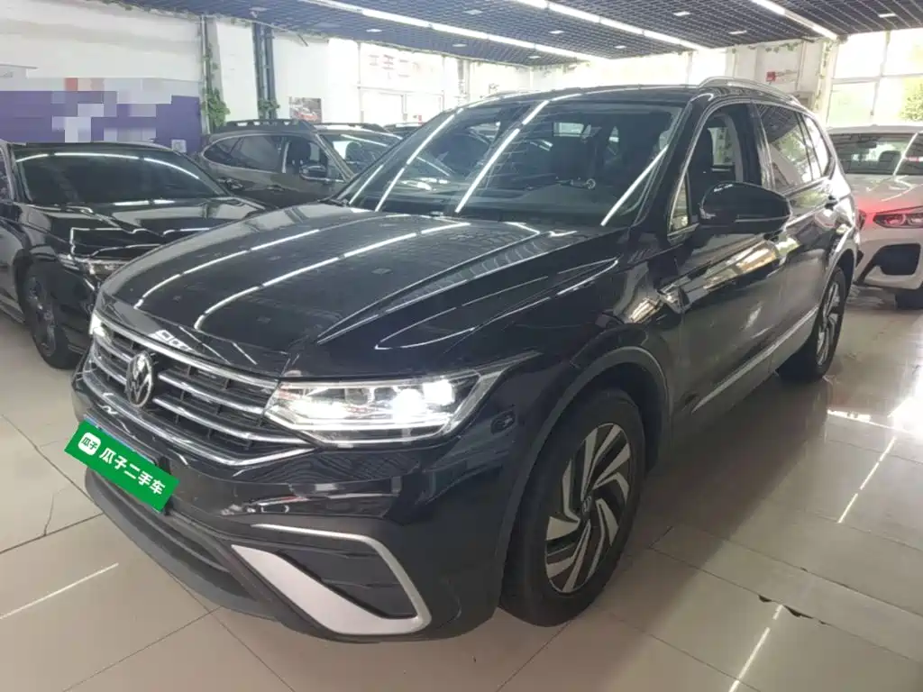 Volkswagen Tiguan L — миниатюра 2