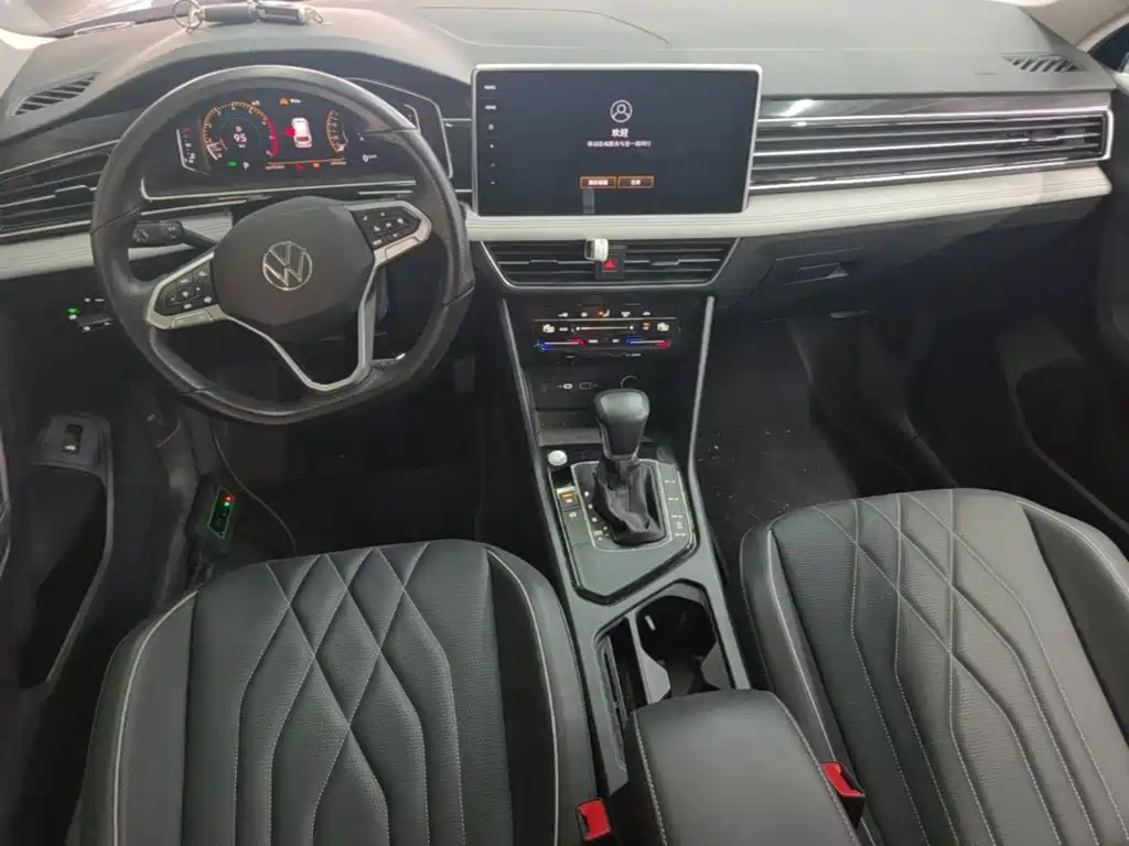 Volkswagen Tiguan L — миниатюра 10